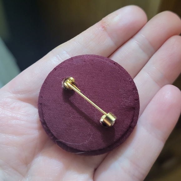 Vintage Christmas Poinsettia Sewn Brooch - Picture 2 of 2